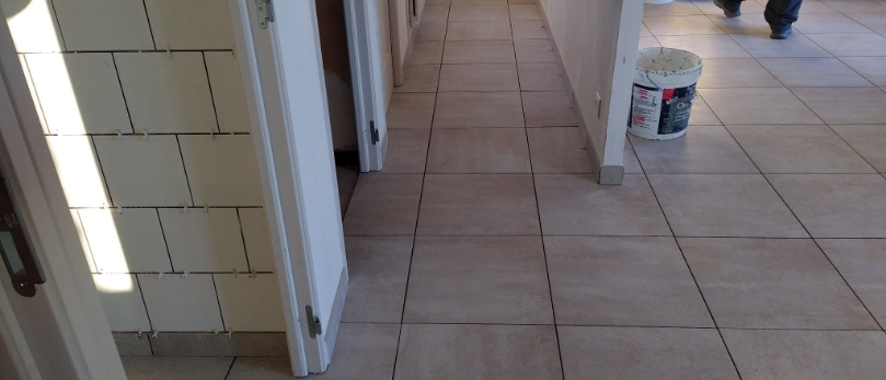 murs et sols avec du carrelage