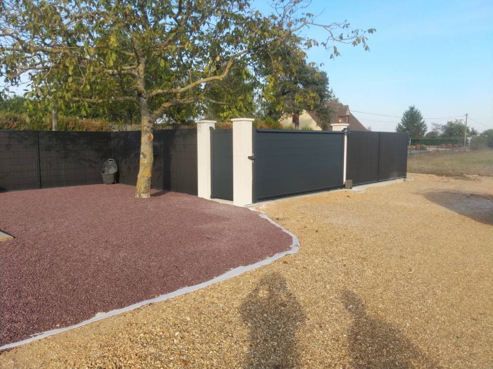 pose-cloture-metal-jardin